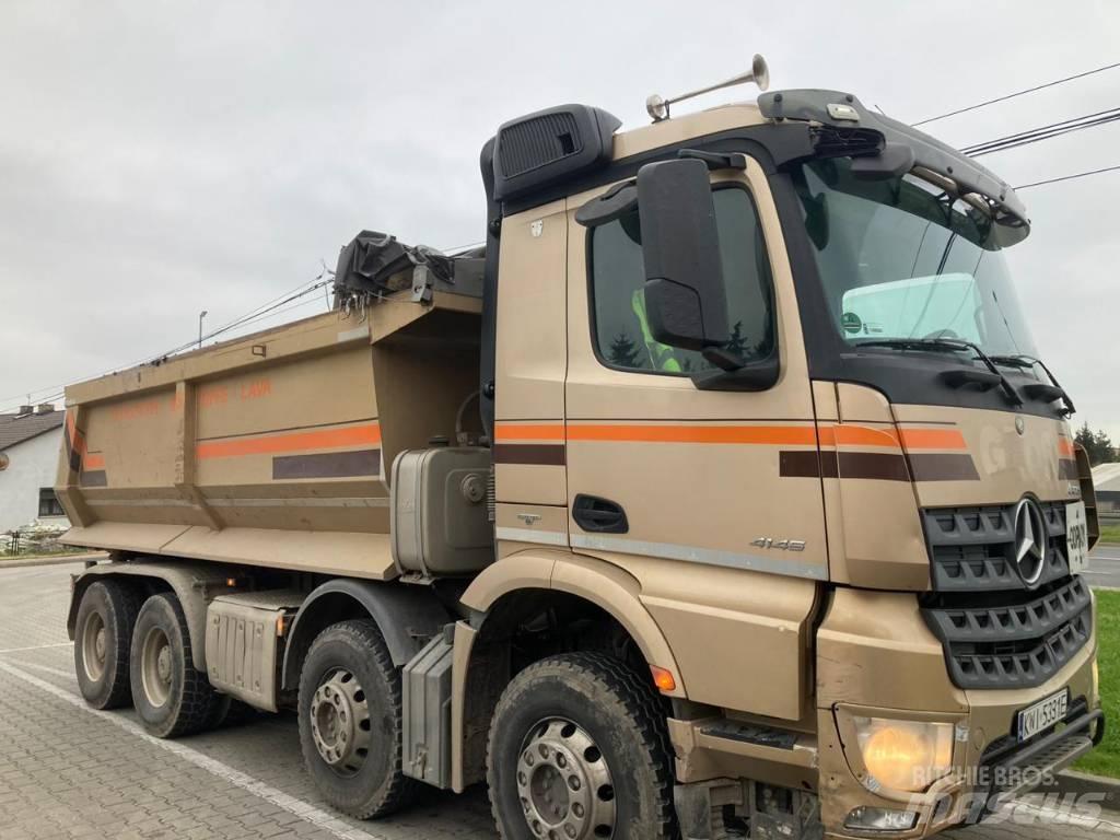 Mercedes-Benz Arocs Pašizgāzējs
