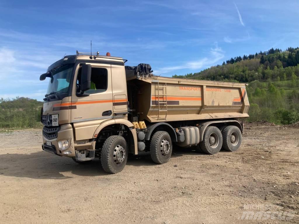 Mercedes-Benz Arocs Pašizgāzējs