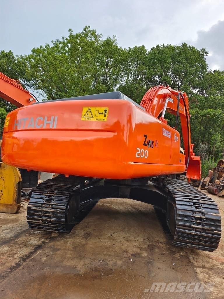 Hitachi Zaxis 200-3G Kāpurķēžu ekskavatori