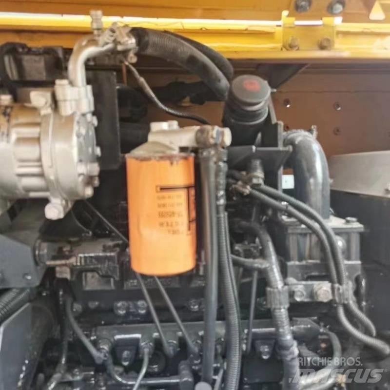 Komatsu PC 60 Kāpurķēžu ekskavatori