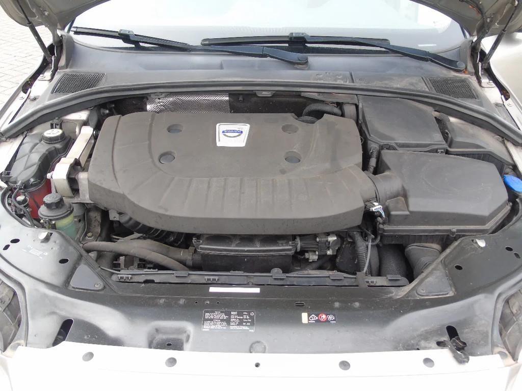 Volvo V70 + manual Automašīnas