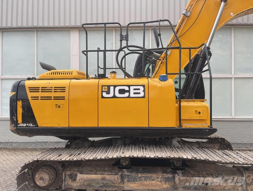 JCB JS 210 LC    2017 Kāpurķēžu ekskavatori