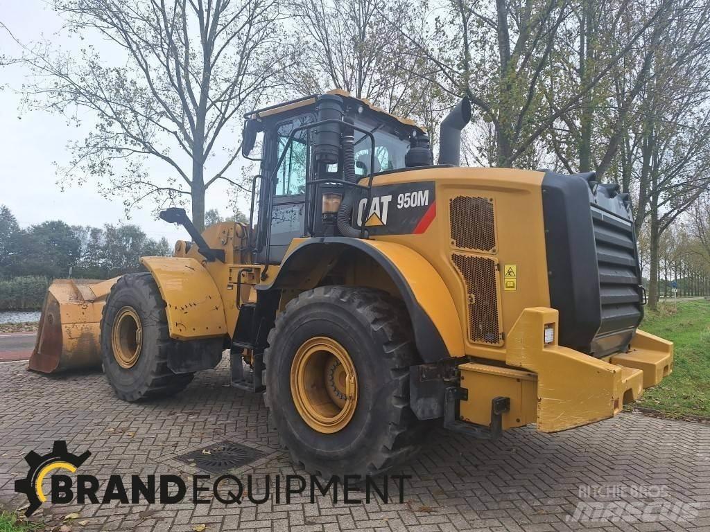 CAT 950M Iekrāvēji uz riteņiem
