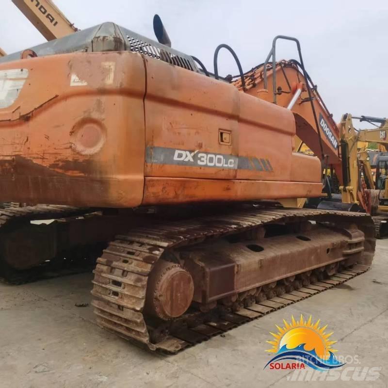 Doosan DX 300 LC Kāpurķēžu ekskavatori