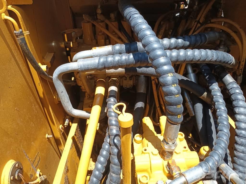 CAT 320 D2 Kāpurķēžu ekskavatori