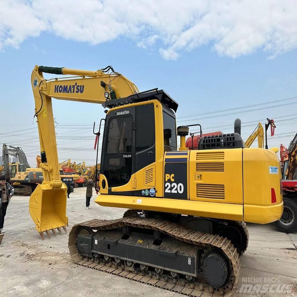 Komatsu PC 220-8 Kāpurķēžu ekskavatori