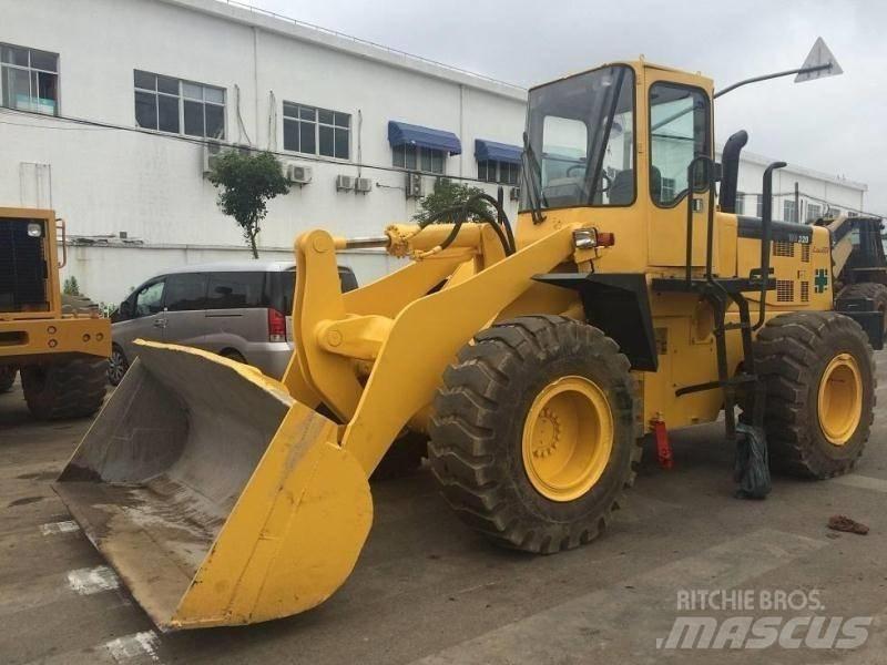 Komatsu WA 320 Ekskavatori-iekrāvēji