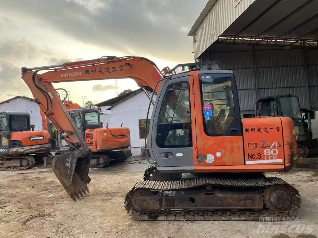 Hitachi ZX 80 Kāpurķēžu ekskavatori