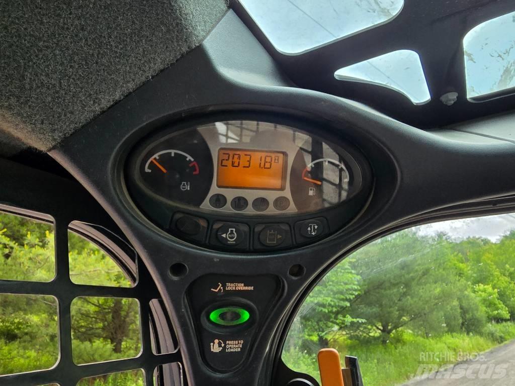 Bobcat T 650 Lietoti riteņu kompaktiekrāvēji
