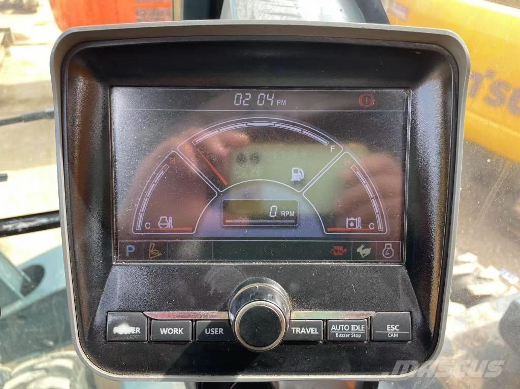 Hyundai R210W-9 Ekskavatori uz riteņiem