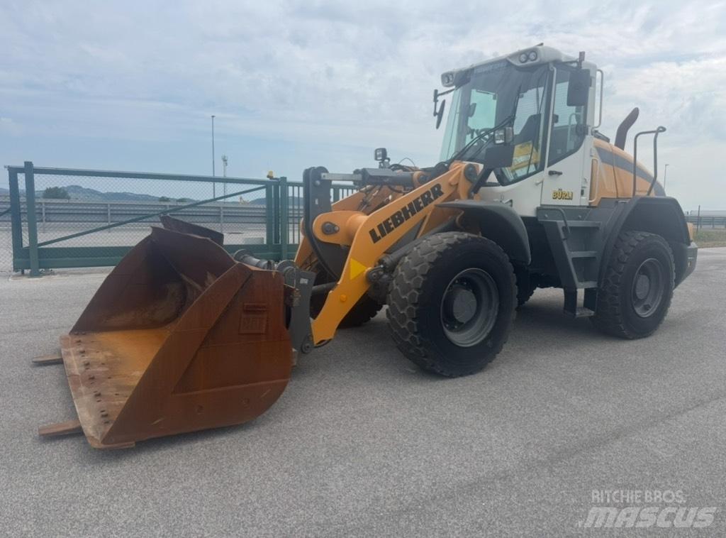 Liebherr L 526 Iekrāvēji uz riteņiem