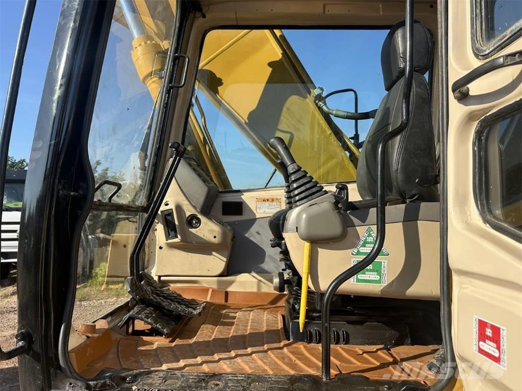 CAT 320 B Kāpurķēžu ekskavatori
