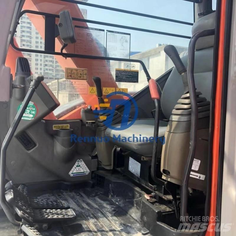 Hitachi ZX 75 US Kāpurķēžu ekskavatori