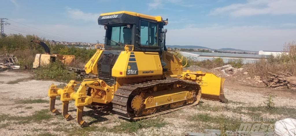 Komatsu D51EX-24 Kāpurķēžu buldozeri