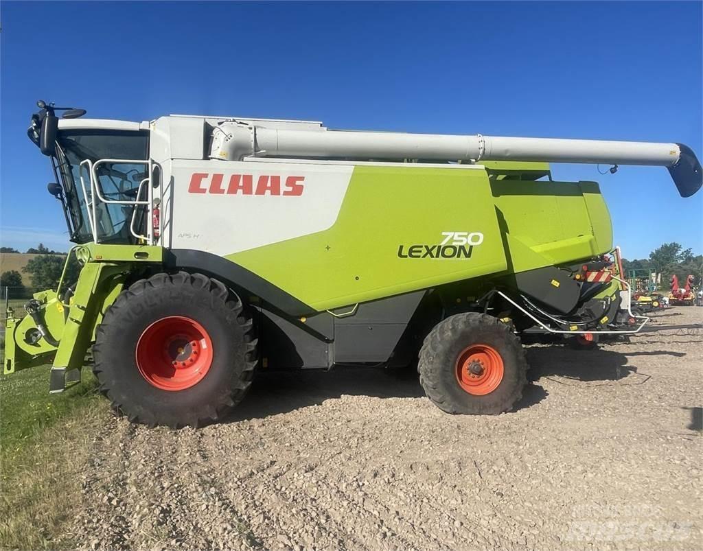 CLAAS Lexion 750 Ražas novākšanas kombaini