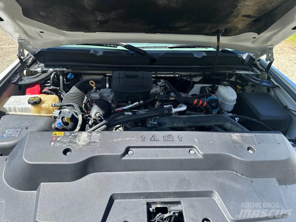 Chevrolet 2500 HD Vieglais kravas automobilis/izkraušana no sāniem