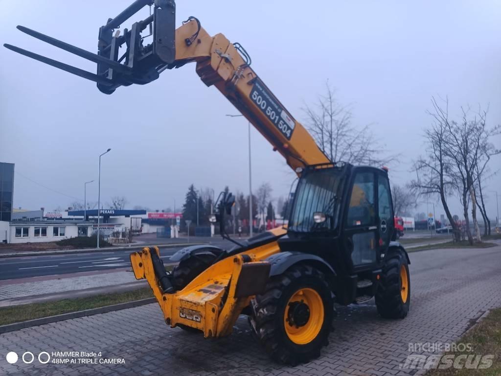 JCB 535-140 Hiviz Teleskopiskie manipulatori