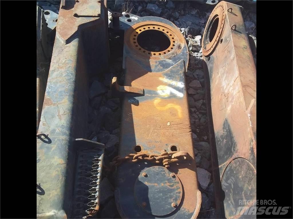 CAT 560 Pendelarm Transmisija