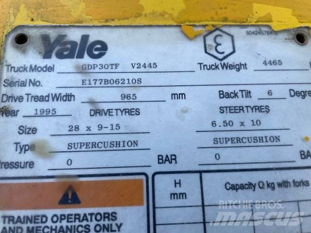 Yale GDP30TF Tehnika ar dīzeļa dzinēju