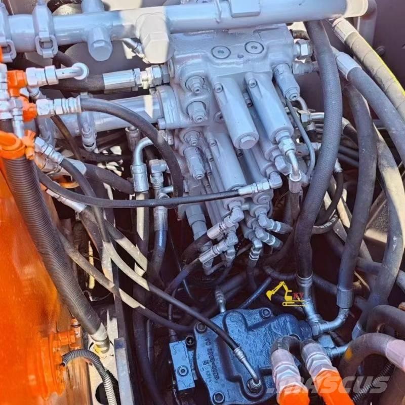 Hitachi 70 Kāpurķēžu ekskavatori