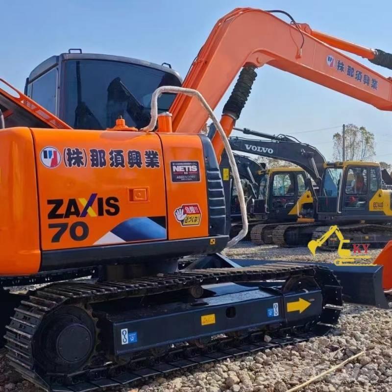 Hitachi 70 Kāpurķēžu ekskavatori