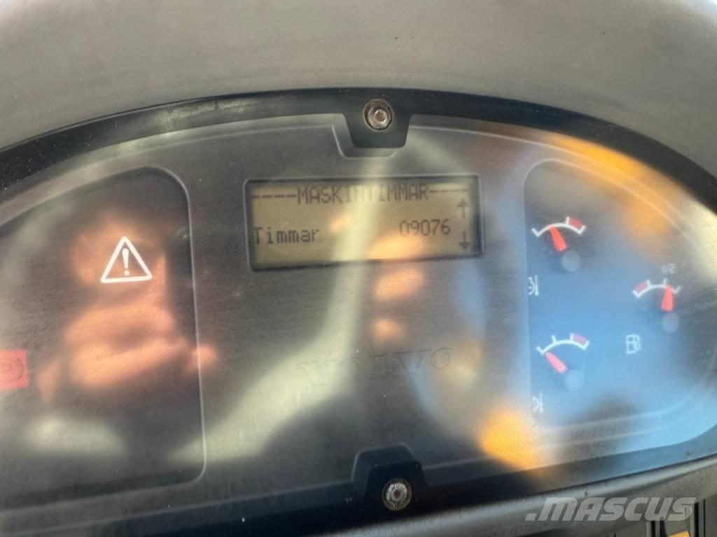 Volvo L 70 E Iekrāvēji uz riteņiem
