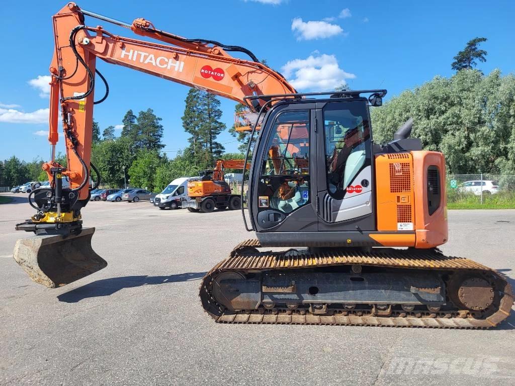 Hitachi ZX 135 US-6 Kāpurķēžu ekskavatori