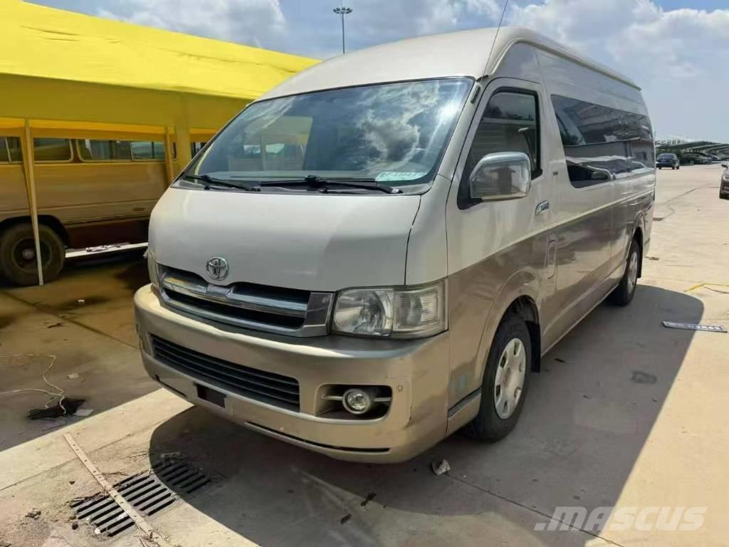 Toyota Hiace Mikroautobusi