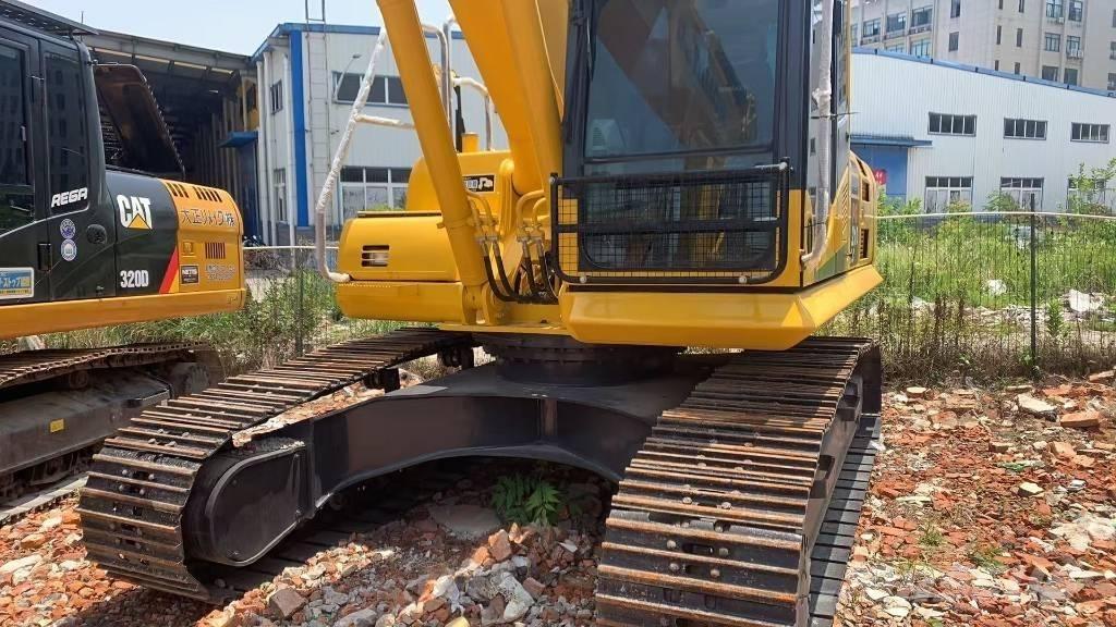 Komatsu PC 210 LC Kāpurķēžu ekskavatori