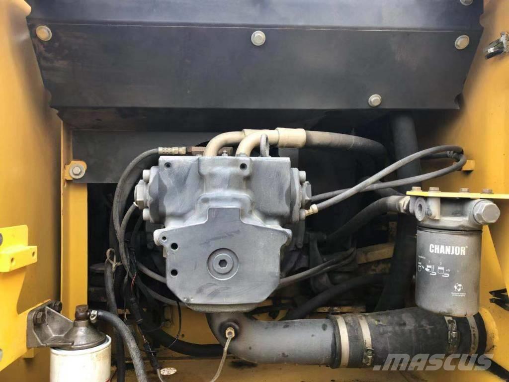 Komatsu pc200-7 Kāpurķēžu ekskavatori