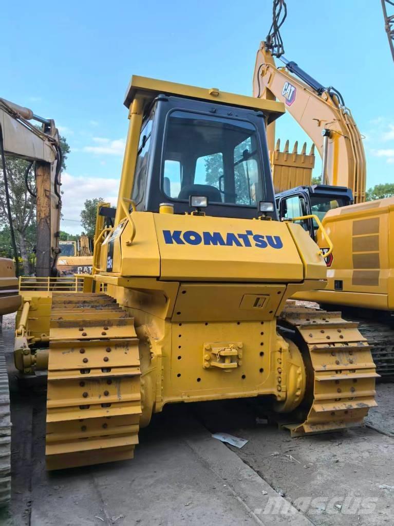 Komatsu D 65 PX-12 Kāpurķēžu buldozeri