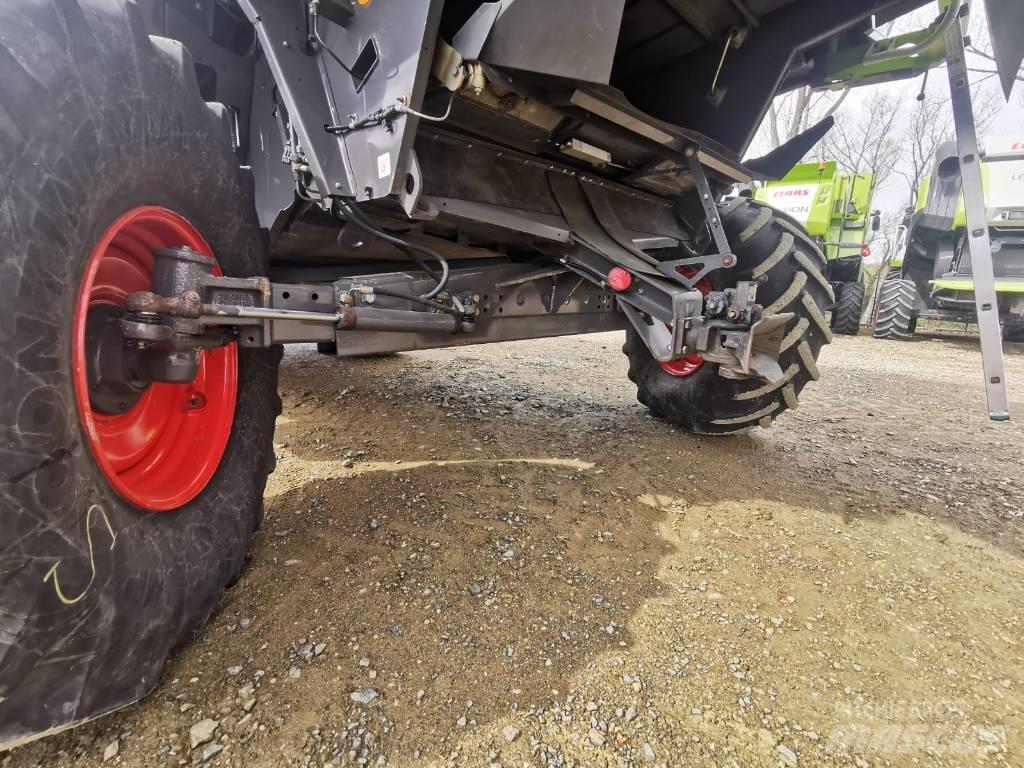 CLAAS Lexion 650 Ražas novākšanas kombaini