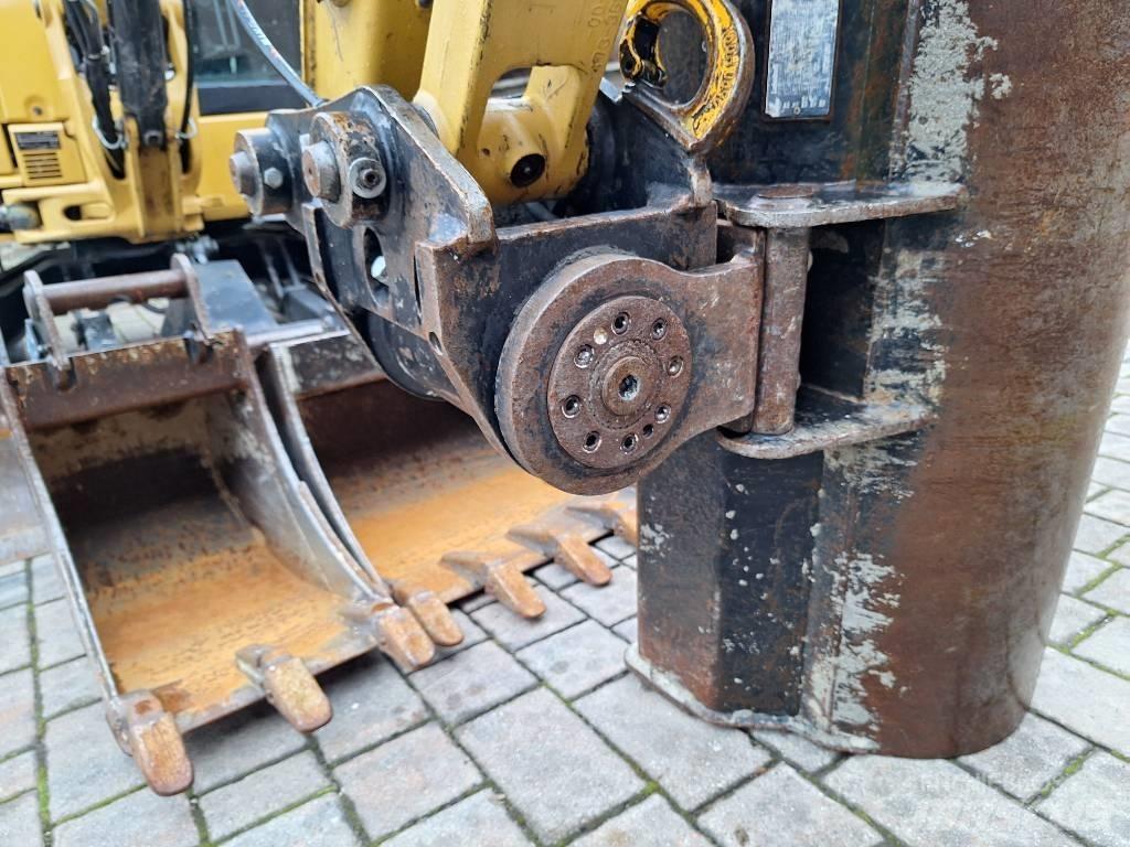 CAT 305 E2 + Powertilt Mini ekskavatori < 7 t