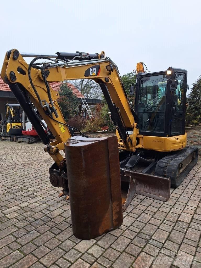 CAT 305 E2 + Powertilt Mini ekskavatori < 7 t