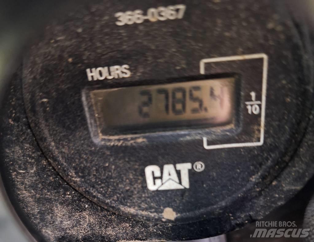 CAT 305 E2 + Powertilt Mini ekskavatori < 7 t