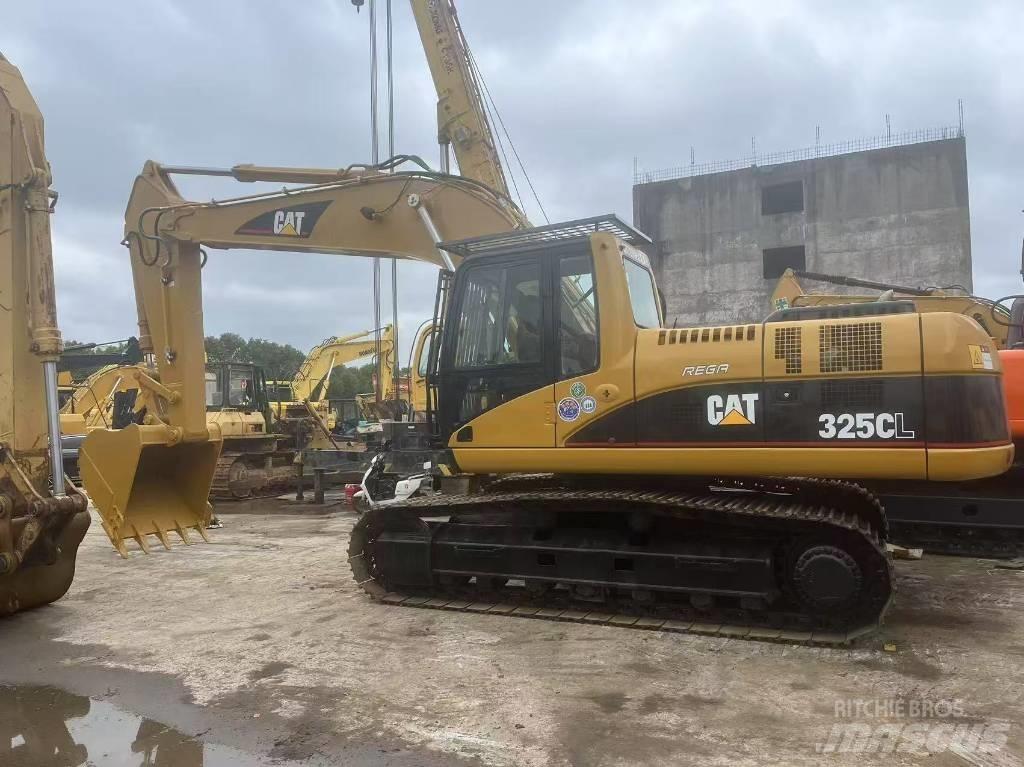 CAT 325C Kāpurķēžu ekskavatori