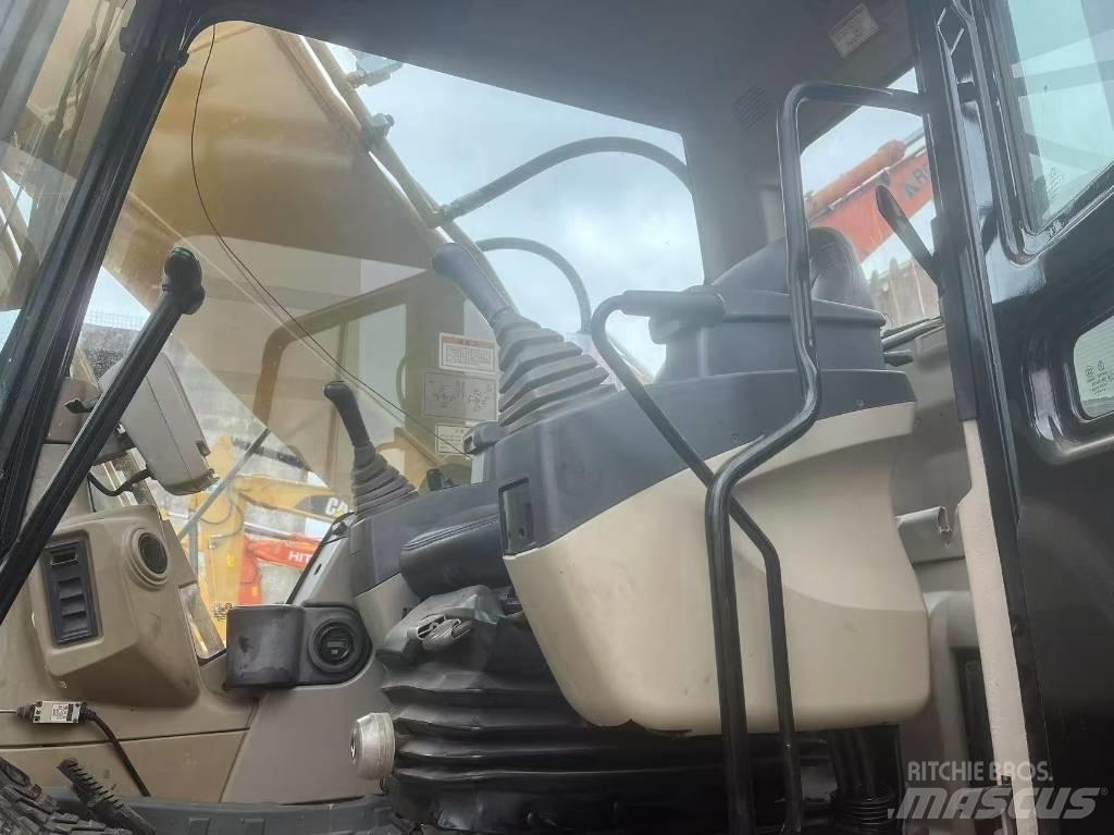 CAT 325C Kāpurķēžu ekskavatori