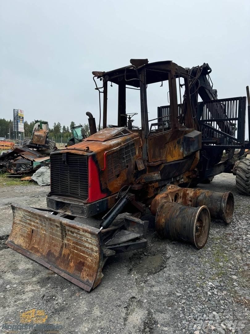 Komatsu 840TX Forvarderi