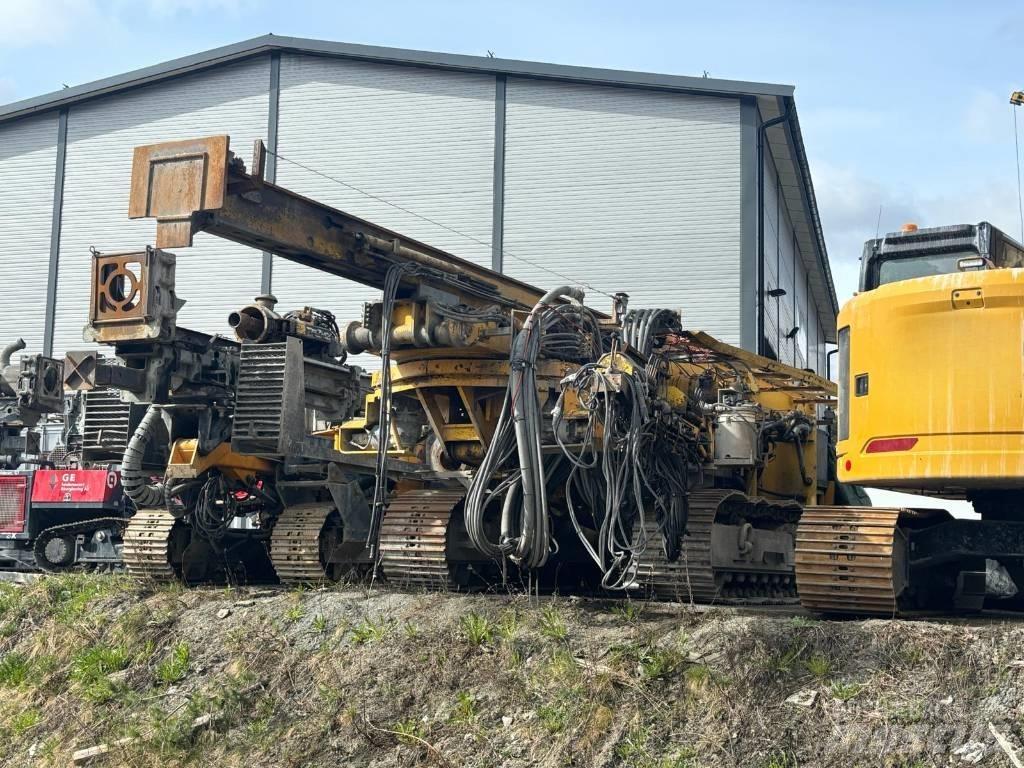 Klemm KR 807 - 5 Urbjtorņi