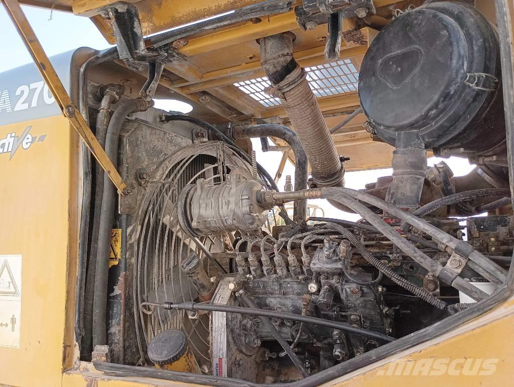 Komatsu WA 270 Iekrāvēji uz riteņiem