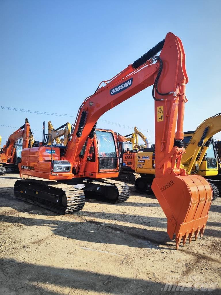 Doosan 150lc Kāpurķēžu ekskavatori
