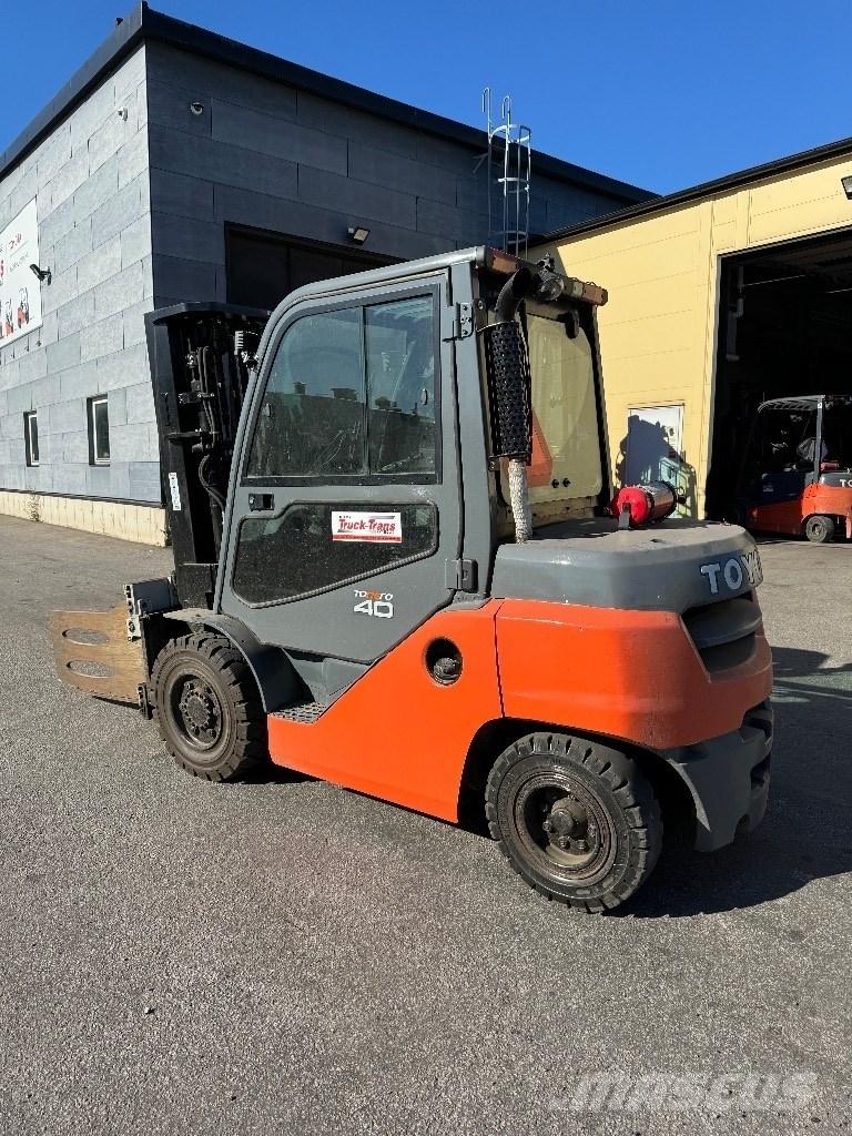 Toyota 40-8FD35N Tehnika ar dīzeļa dzinēju