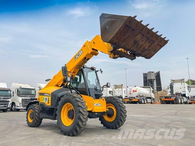 JCB 530-70 HI VIZ Teleskopiskie manipulatori