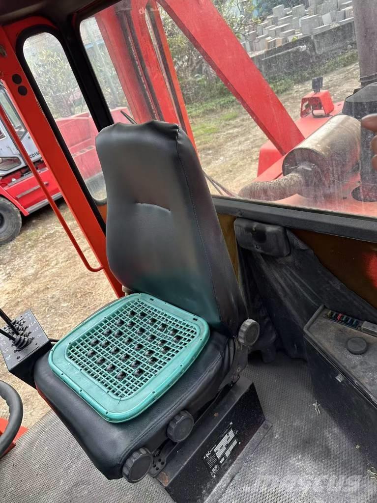 Kalmar DC30-1200 Tehnika ar dīzeļa dzinēju