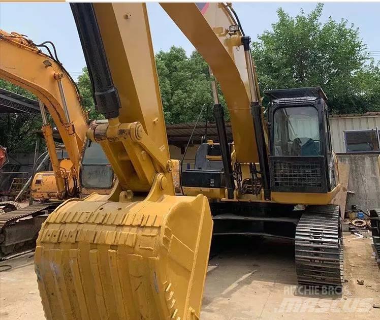 CAT 330 D L Kāpurķēžu ekskavatori