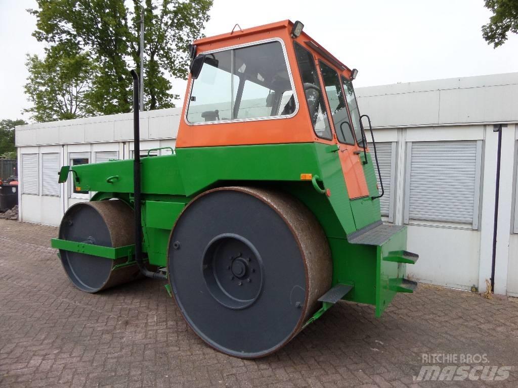 Hamm HW 90-10 Divvalču grunts veltņi