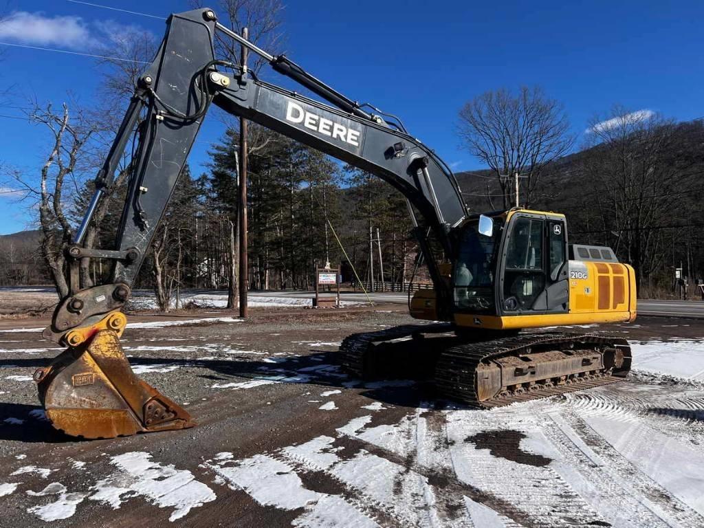 DEERE 210G LC Kāpurķēžu ekskavatori