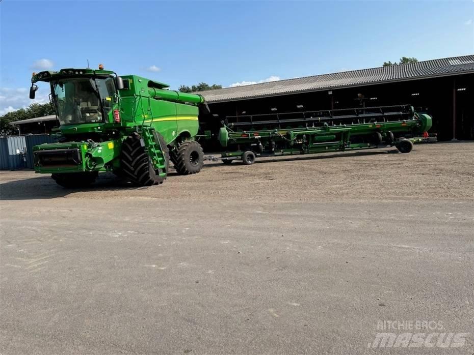John Deere S 790 Ražas novākšanas kombaini