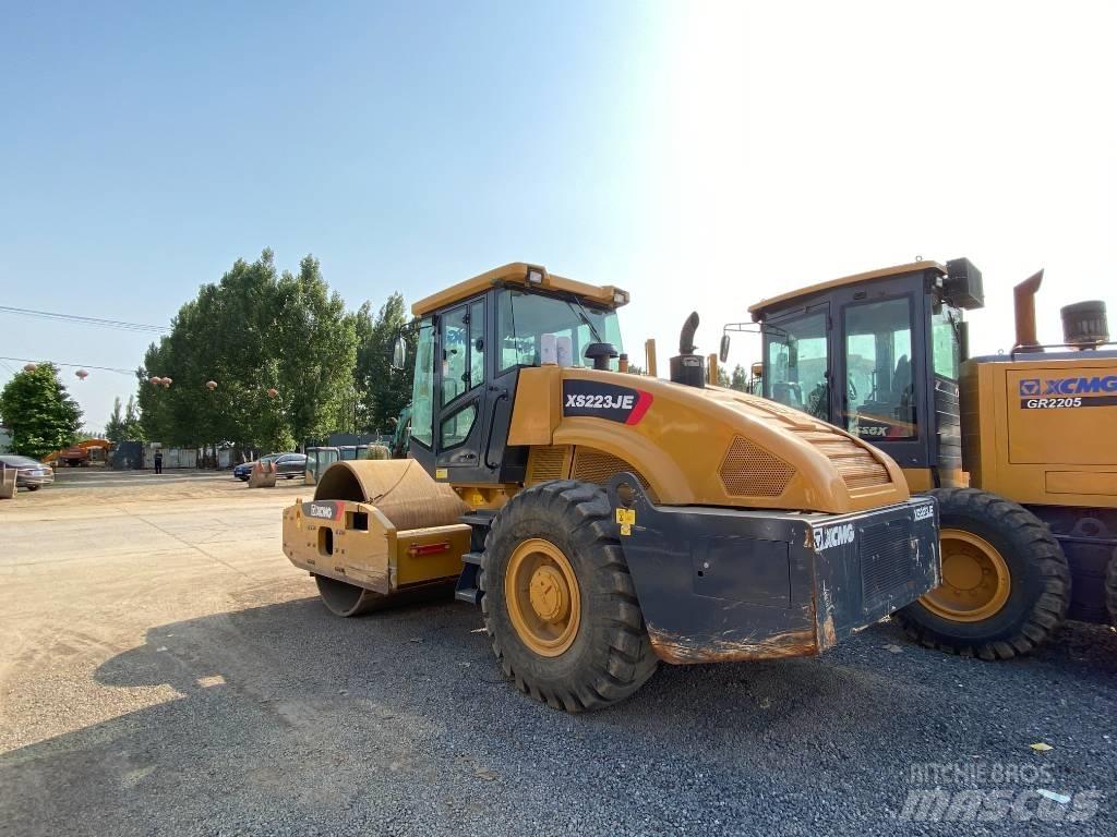 XCMG SX233JE Vienvalča grunts veltņi