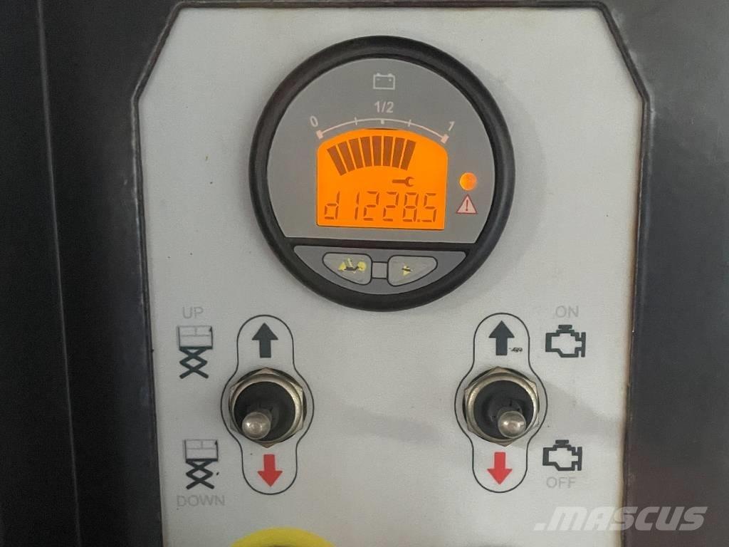 Almac 1090 BL EVO Šķerveida pacēlāji